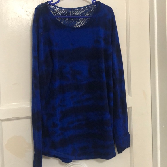 Blue/black tie dye w/ lace back and thumb holes - Picture 1 of 6